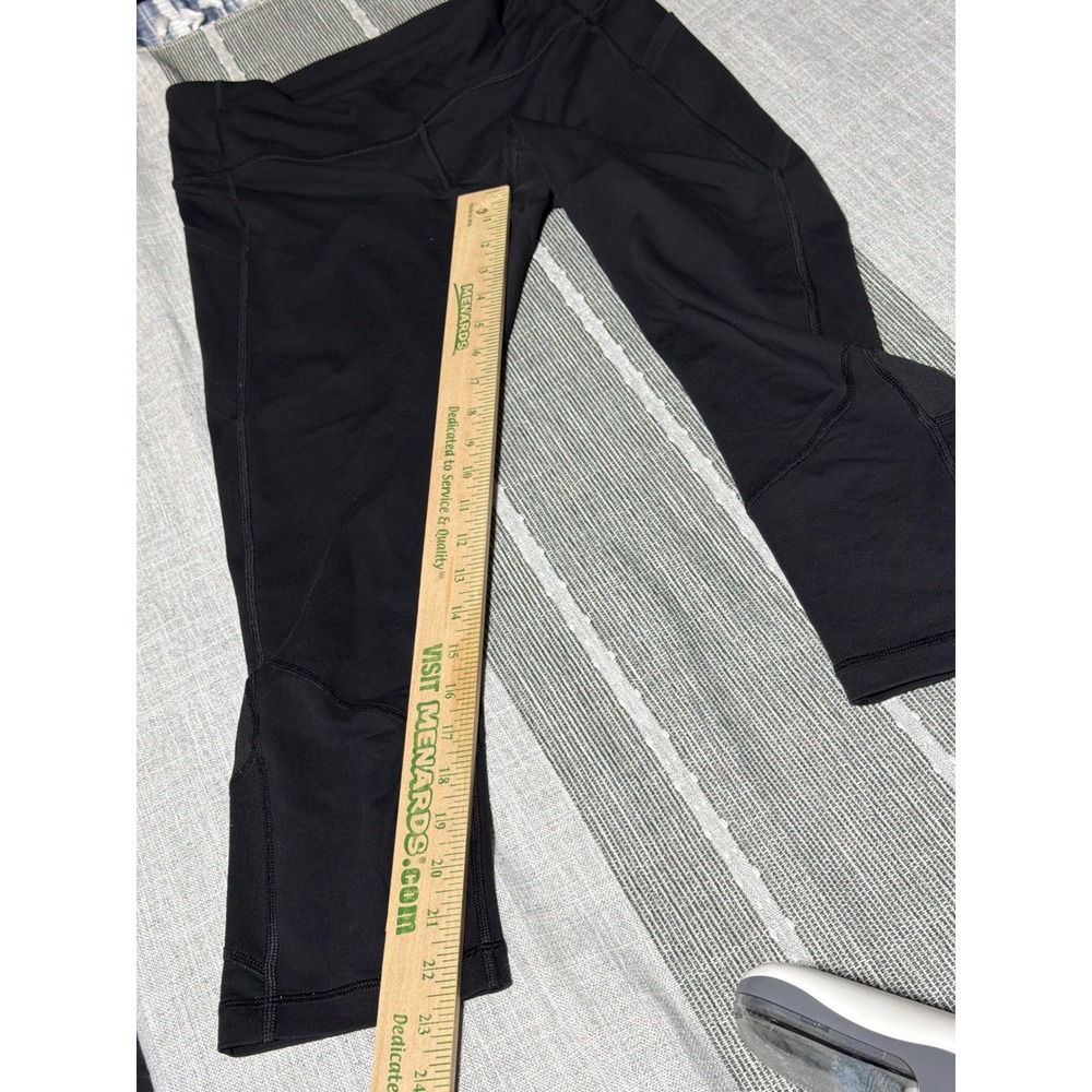 Lululemon Womens Black Cropped Leggings Activewear Yoga Pants Size 8 - Picture 2 of 5
